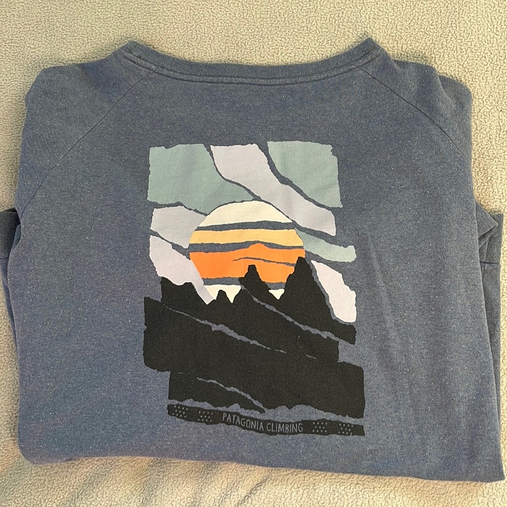 Patagonia Long Sleeve Size Small